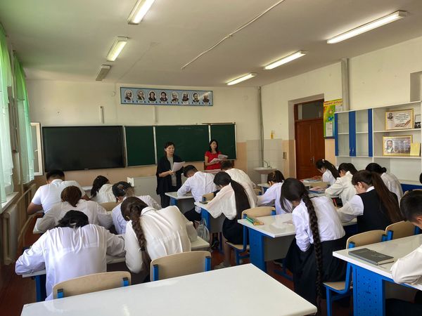 ?аза?стан хал?ы тілдері к?ні мерекесі аясында «Тіл-мемлекетті? т??ыры ...